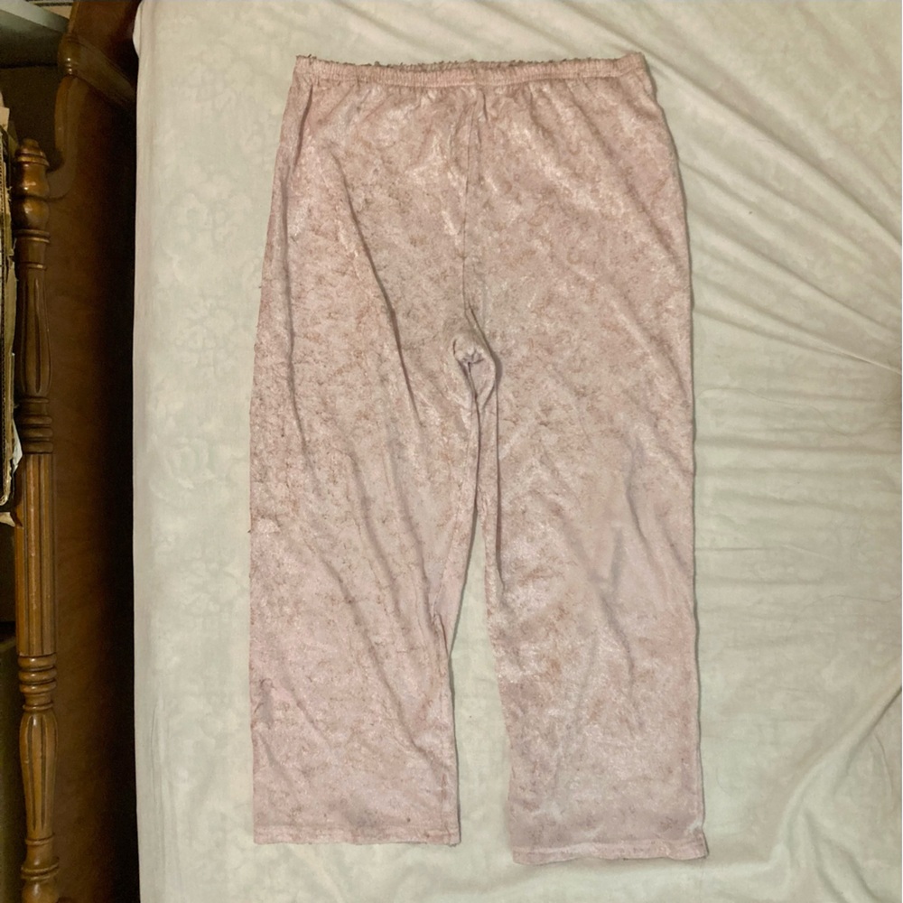 Girl Connection pink pajama bottoms